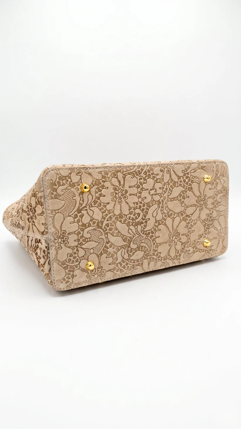 Dessous du sac avec pieds dorés – Made in Italy